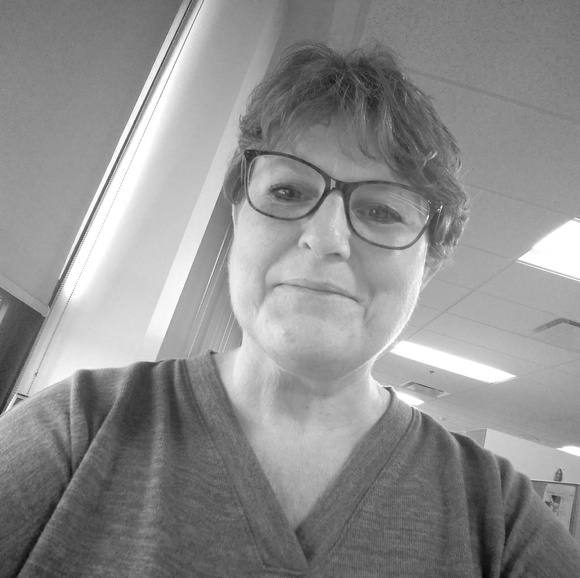 Meet your Posher, Arlene - Picture 1 of 1